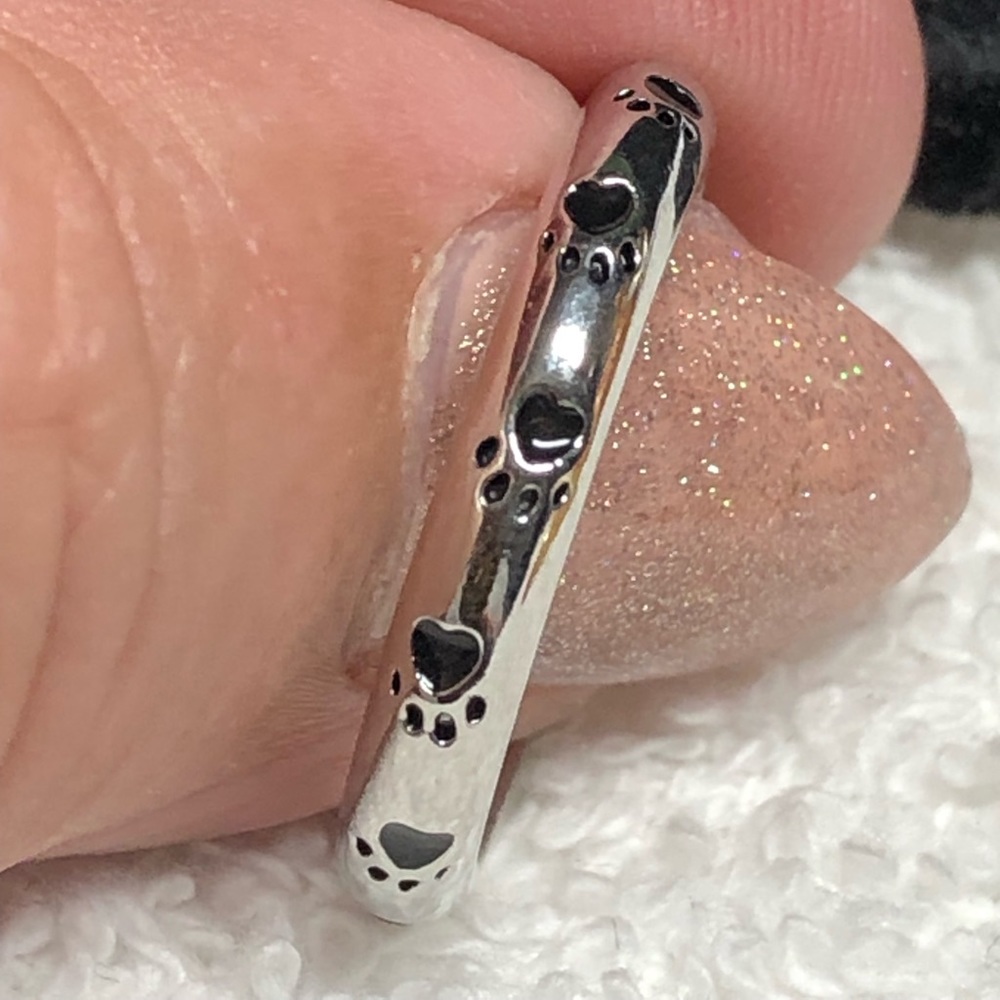 ⭐️💜silver plated band-they leave paw prints on your heart 🐾 NWOT
